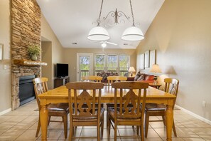 Dining - Perfect for a Couples' Getaway! Full Condo + Connecting Suite with Kitchenette (Reeds Spring)