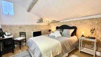 7 soveværelser, strygejern/strygebræt, Wi-Fi, sengetøj