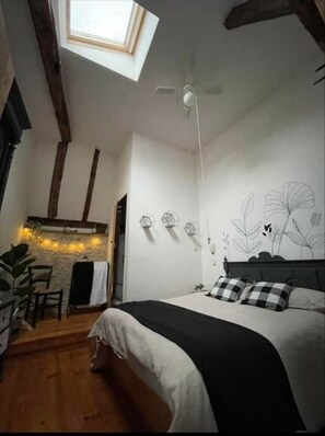 7 quartos, ferros/tábuas de passar roupa, Wi-Fi, roupa de cama