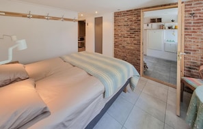 2 bedrooms, free WiFi, bed sheets - Beautiful apartment in Bohus-Malmön (Bohus-Malmön)