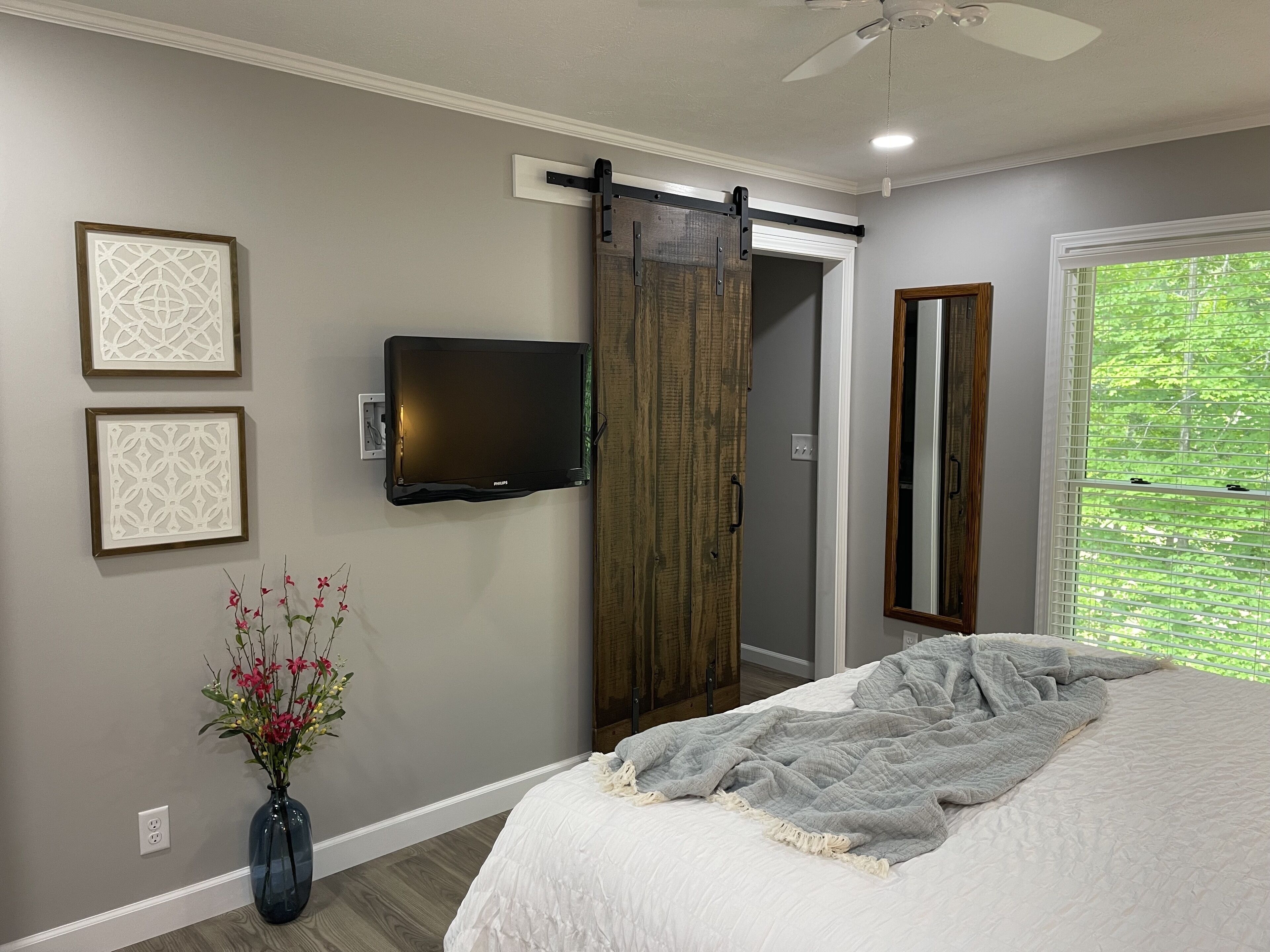 3 chambres, fer et planche à repasser, Wi-Fi gratuit, draps fournis