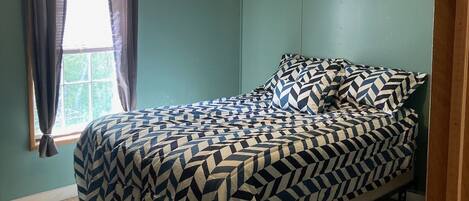 3 makuuhuonetta, silitysrauta/-lauta, Wi-Fi, vuodevaatteet