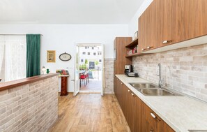 Kühlschrank, Herdplatte, Geschirrspüler