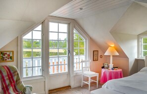 4 bedrooms