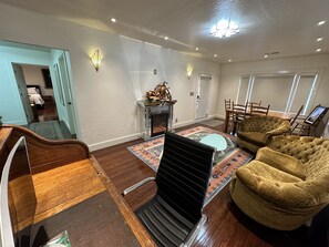 Interior - Cozy wine country home on 1 acre in town -walk to vineyards, restaurants, cafes (Boonville)