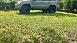 Property grounds - Fully Decked Lifted 4WD Lexus GX470 Camper! (Kapaa)