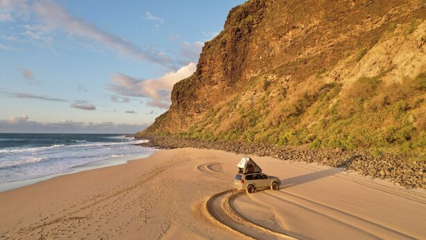 Beach - Fully Decked Lifted 4WD Lexus GX470 Camper! (Kapaa)
