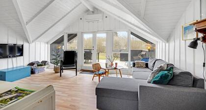 Amazing home in Faaborg with WiFi