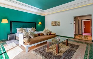 Doppia Standard | Biancheria da letto di alta qualità, materassi Select Comfort, minibar