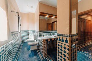 Ropa de cama de alta calidad, colchones Select Comfort y minibar 