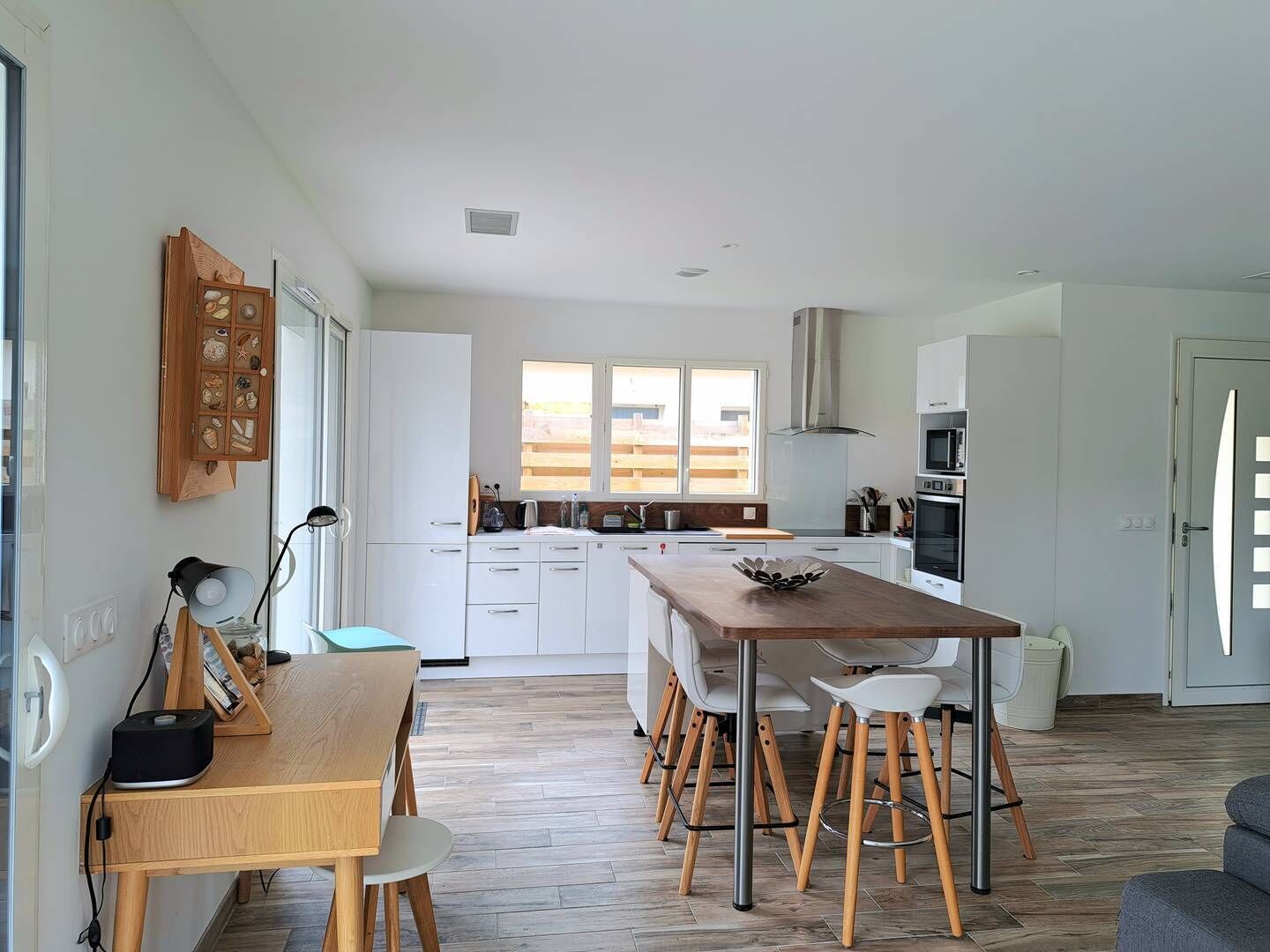 Réfrigérateur, four, lave-vaisselle