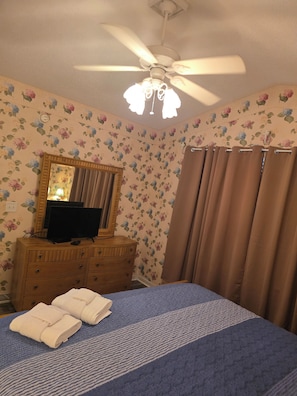3 bedrooms, iron/ironing board, free WiFi, bed sheets