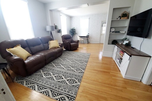 Large and bright living room.