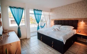 2 slaapkamers, een strijkplank/strijkijzer, wifi, beddengoed