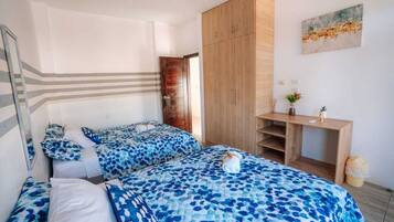 2 bedrooms, iron/ironing board, WiFi, bed sheets