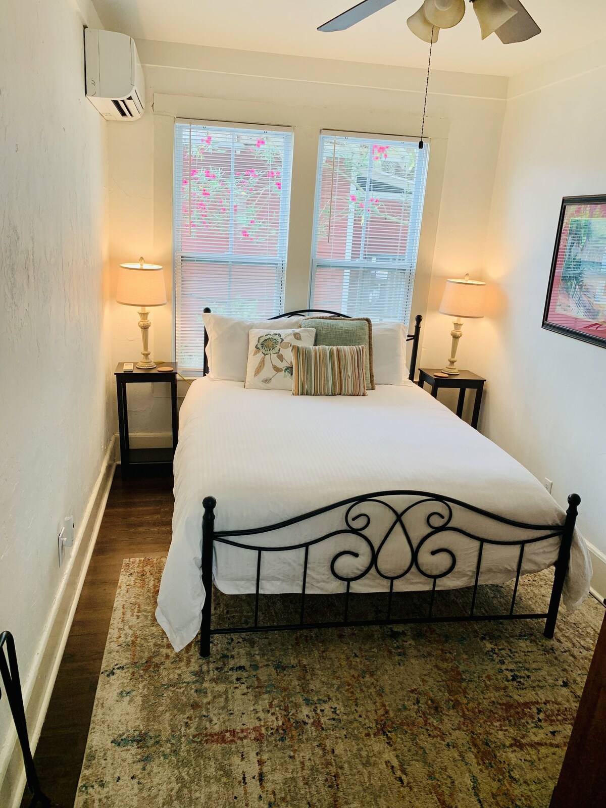 Photo 16 of Downtown Lodge-Clean-Pet Friendly-Free Parking