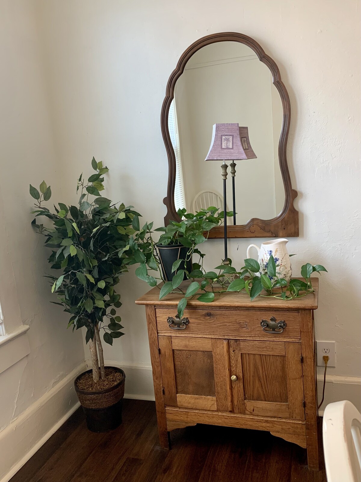 Photo 10 of Downtown Lodge-Clean-Pet Friendly-Free Parking