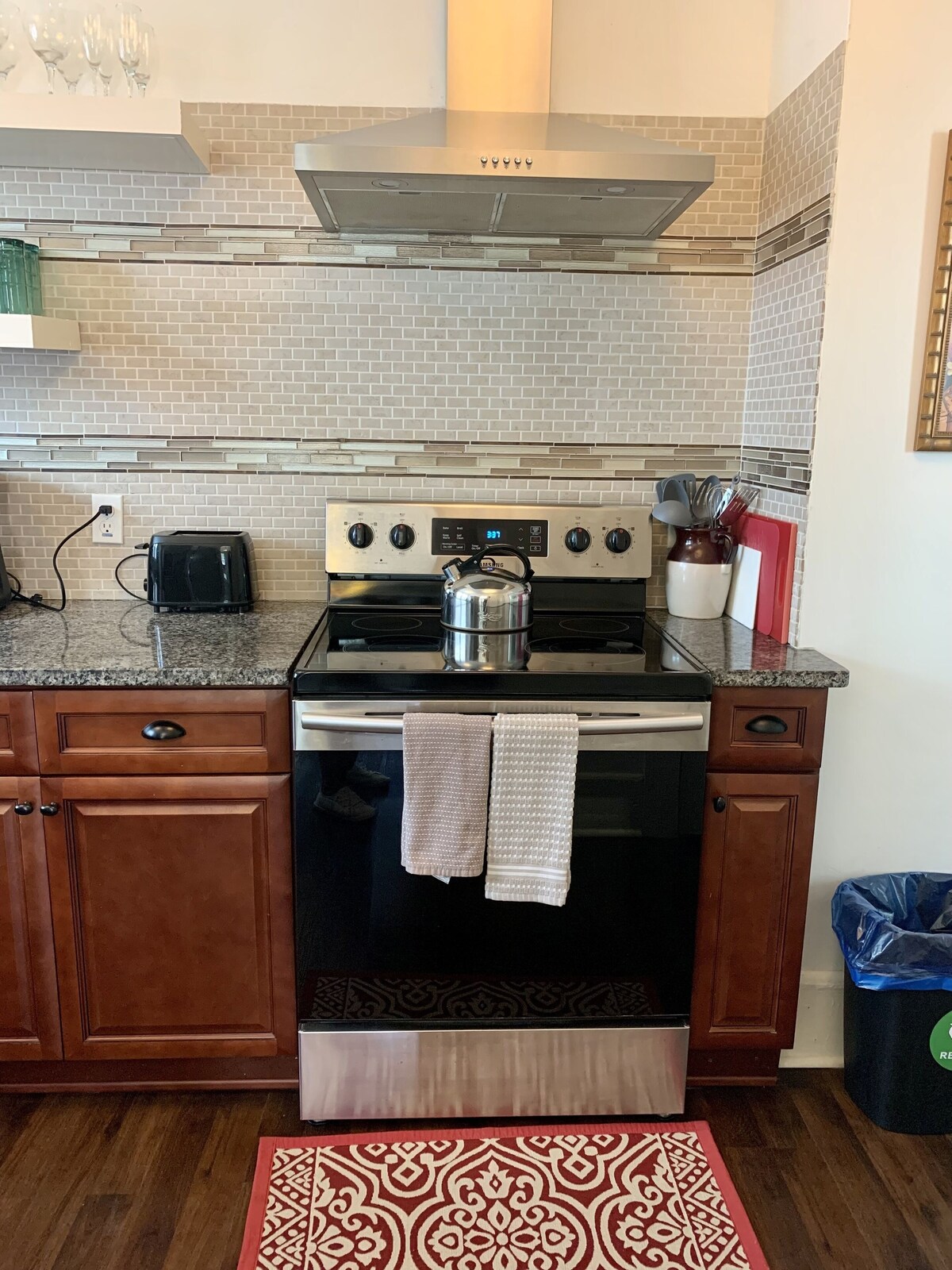 Photo 26 of Downtown Lodge-Clean-Pet Friendly-Free Parking