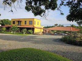 Majoituspaikan julkisivu