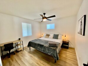 2 habitaciones, tabla de planchar con plancha, wifi y ropa de cama