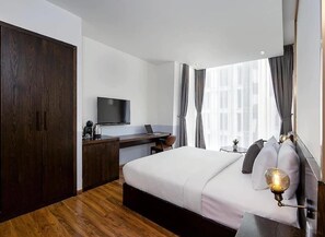 Deluxe Double Room, Sea View | Premium bedding, desk, laptop workspace, soundproofing