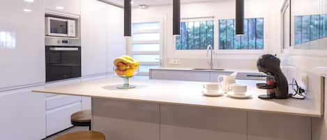 Fridge, microwave, oven, dishwasher