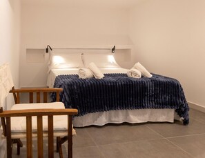 2 makuuhuonetta, silitysrauta/-lauta, internet