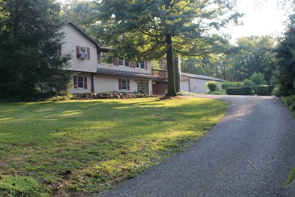 Beautiful Secluded Home In Country Setting