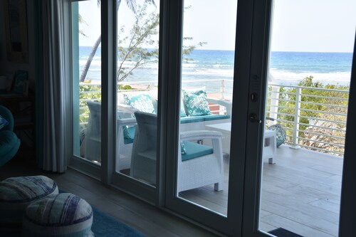 Breakers View Beach house perfect place to relax, unwind, sun, swim, snorkel
	

