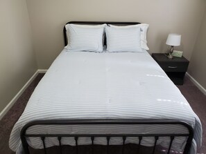 Hus | 3 soverom, sengetøy av topp kvalitet og strykejern/-brett