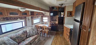 Amaizing Alien capital of the world sky views, never know what it will show!