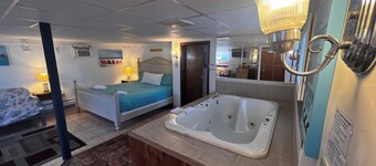 Green Dolphin Motel