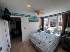 Fer et planche à repasser, Wi-Fi gratuit, draps fournis