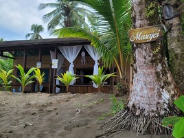 Aromaterapia, masajes de tejido profundo, exfoliaciones corporales