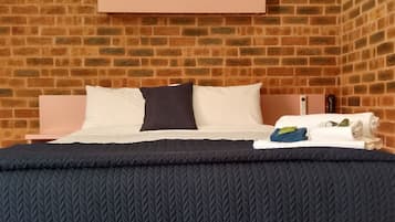 Deluxe-Doppelzimmer | Schallisolierte Zimmer, Bügeleisen/Bügelbrett, kostenloses WLAN