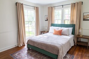 3 chambres, fer et planche à repasser, Wi-Fi, draps fournis