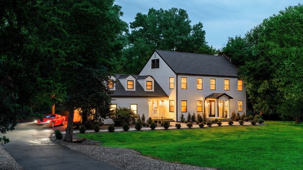 A two-story house with a well-maintained lawn and a driveway. - Estate 5BR 3.5Bath with IGLOO, Game Rm, Fire Pit sleeps 16- 5min Princeton dwtn (Princeton)