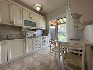 Coffee/tea maker, toaster, high chair