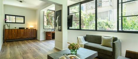 50-inch Smart TV with cable channels, TV