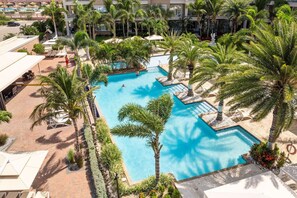 حمّام سباحة خارجي