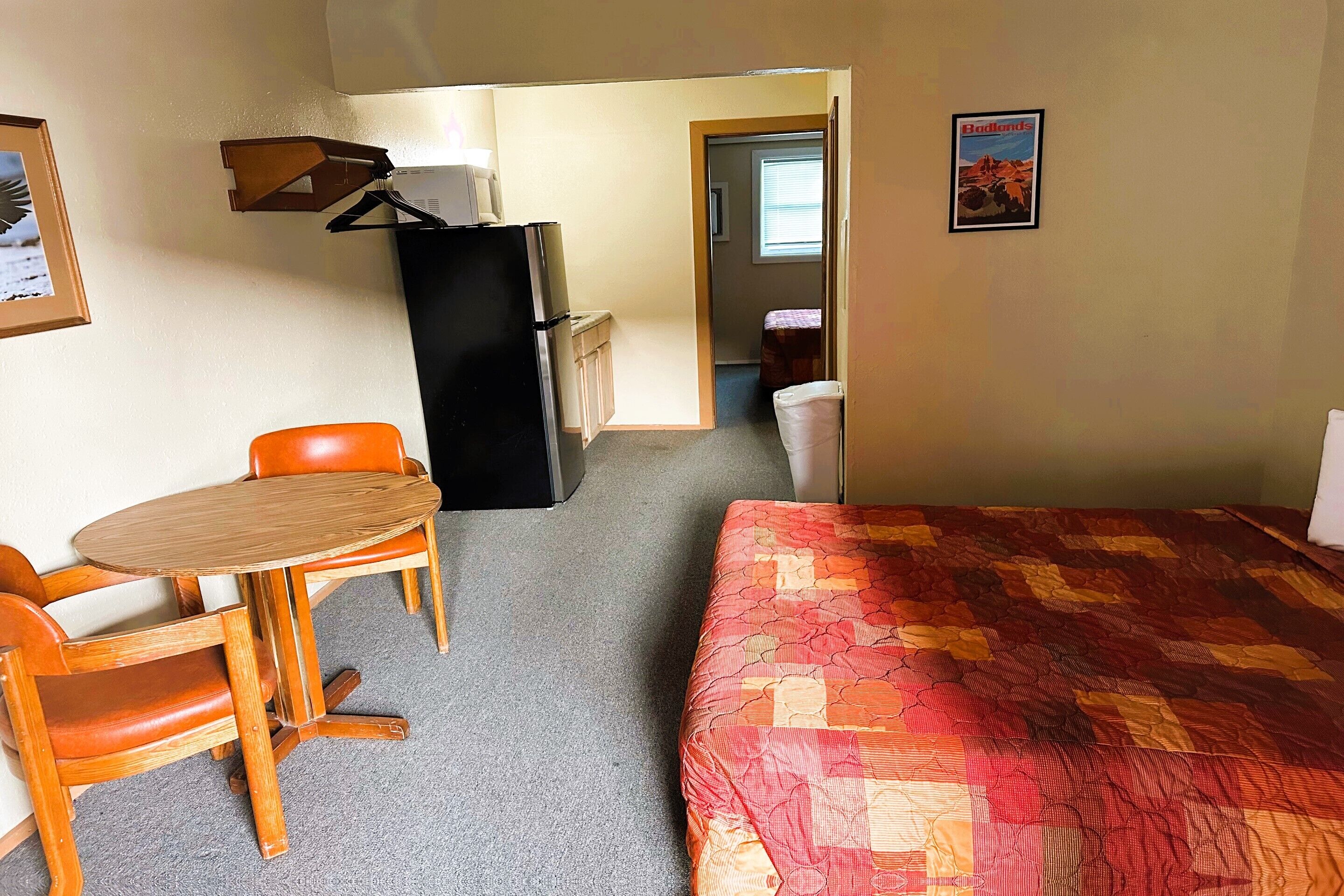 Refrigerador, microondas, cafetera/tetera