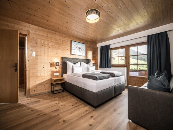 3 عدّة غرف نوم وخدمة الإنترنت