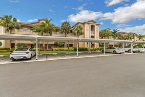 Exterior - Welcome to the Cypress Trace Treasure (Naples)