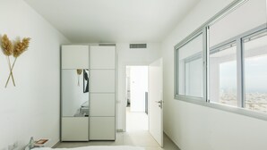 Unclassified image, 3 of 32, button - Experience 3BR High-Floor Duplex (Tel Aviv)