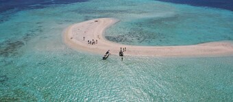 Komodo Pirate Boat - Phinisi Liveaboard