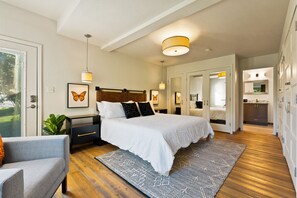 4 Schlafzimmer, Schreibtisch, Bügeleisen/Bügelbrett, kostenloses WLAN