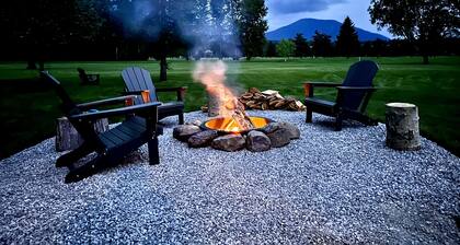 Fly-Fishing Haven, 5 Min to Glacier Park, Scenic Home with Hot Tub & Firepit