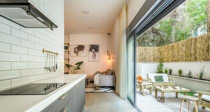 Spacious 3BR Apt w Garden Ramat Hasharon