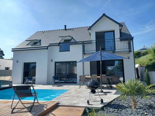 Villa 4 Chambres, 10 Couchages, Piscine Chauffée Plage à 4 Minutes de Marche