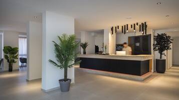 Firemannsrom – familie | Skrivebord, skrivebord for bærbar PC og reiseseng for barn